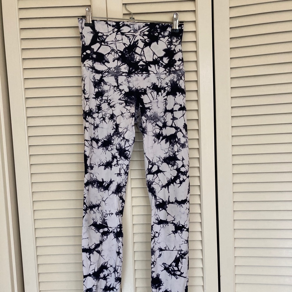 Lululemon high rise wunder under leggings size 4
